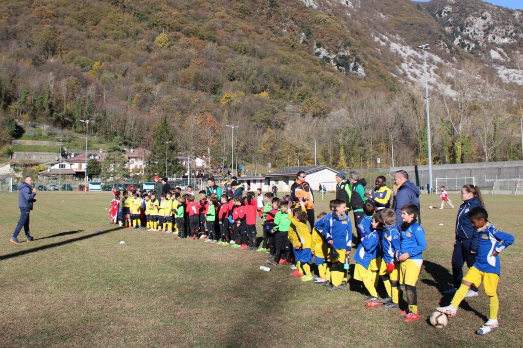 raduno piccoli amici e primi calci a cornino