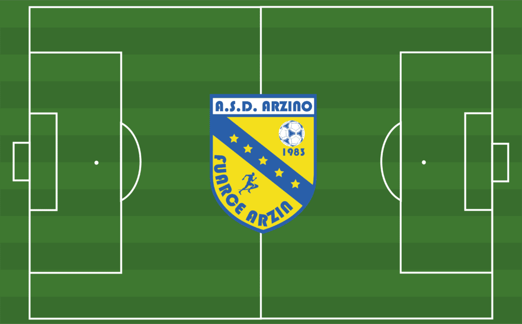 Campo da calcio con logo Arzino